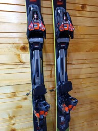 LYŽE VOLKL RACETIGER SL 165CM --MODEL 2025--